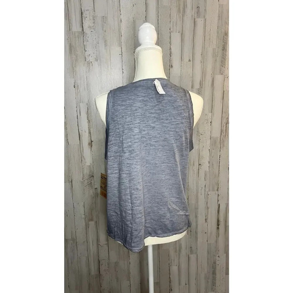 NWT Iowa State Cyclones Women's Size Large Gray Sleeveless Tank Top - Picture 4 of 6